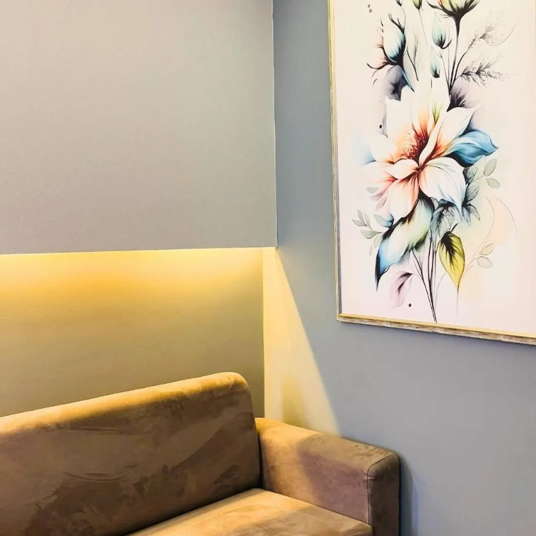 Pantao Luxe Studio-Aipl Joy Square Gurgaon 0*,